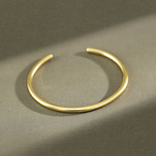 Elegant 18K Gold-Plated 925 Sterling Silver Open Bangle