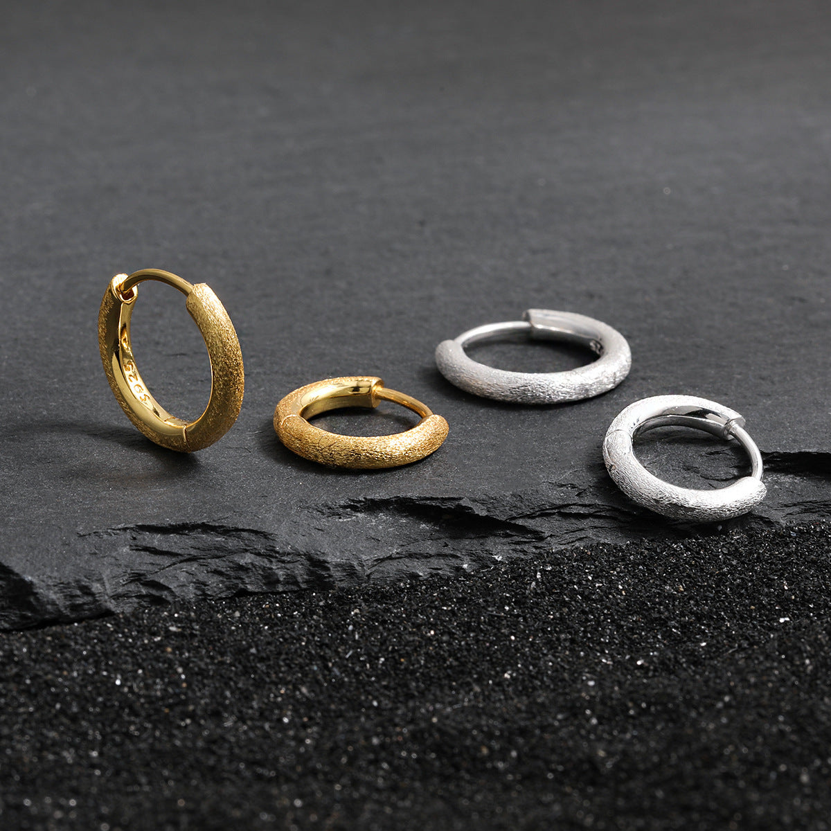 Simple Frosted 925 Sterling Silver Hoop Earring (Single)