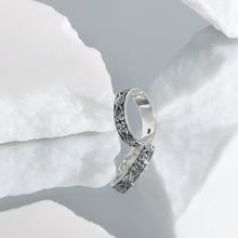 Vintage 925 Sterling Silver Antique Pattern Ring