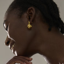 Exaggerated 999 Pure Silver Golden Irregular Hollow Conch Earrings