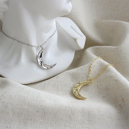 Minimalist Irregular Crescent Moon Necklace in 925 Sterling Silver