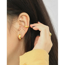 Versatile S925 Pure Silver Round Earrings for Students