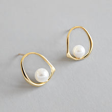 Geometric Round Shell Pearl 925 Sterling Silver Stud Earrings