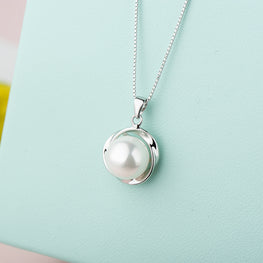 Gold/White Shell Pearl 925 Sterling Silver Twisted Pendant